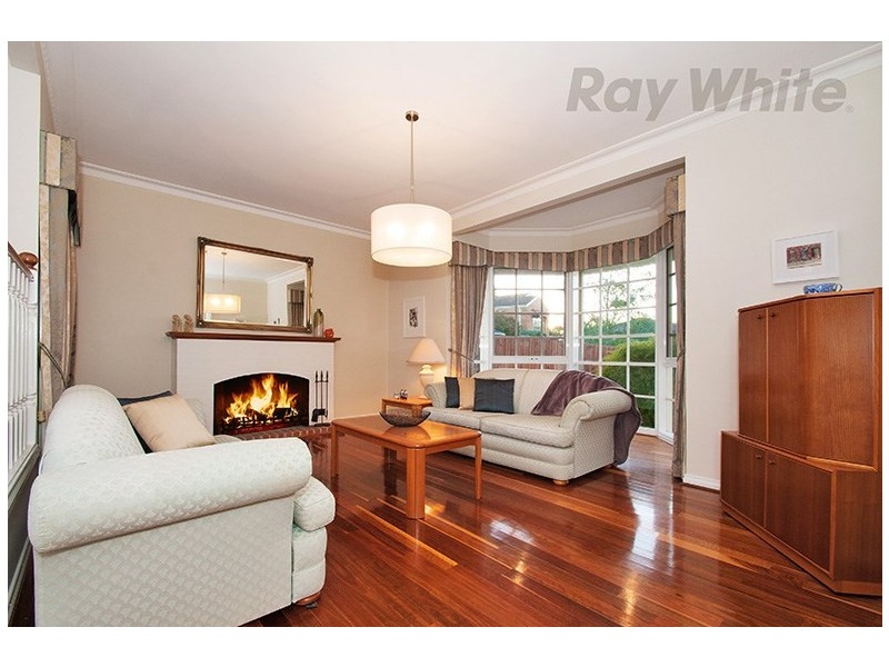 3 SILVER BIRCH Close, Croydon North VIC 3136