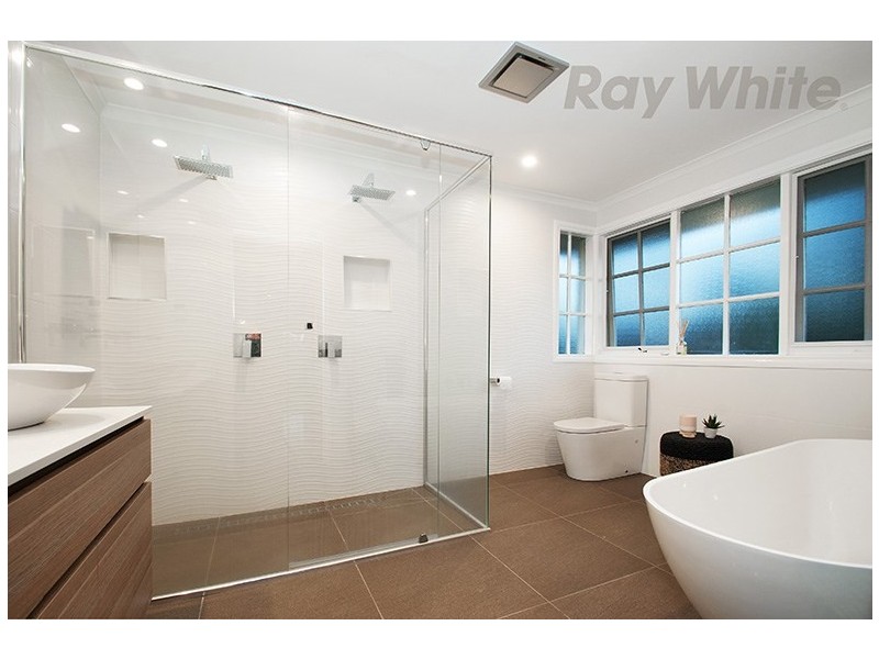 3 SILVER BIRCH Close, Croydon North VIC 3136