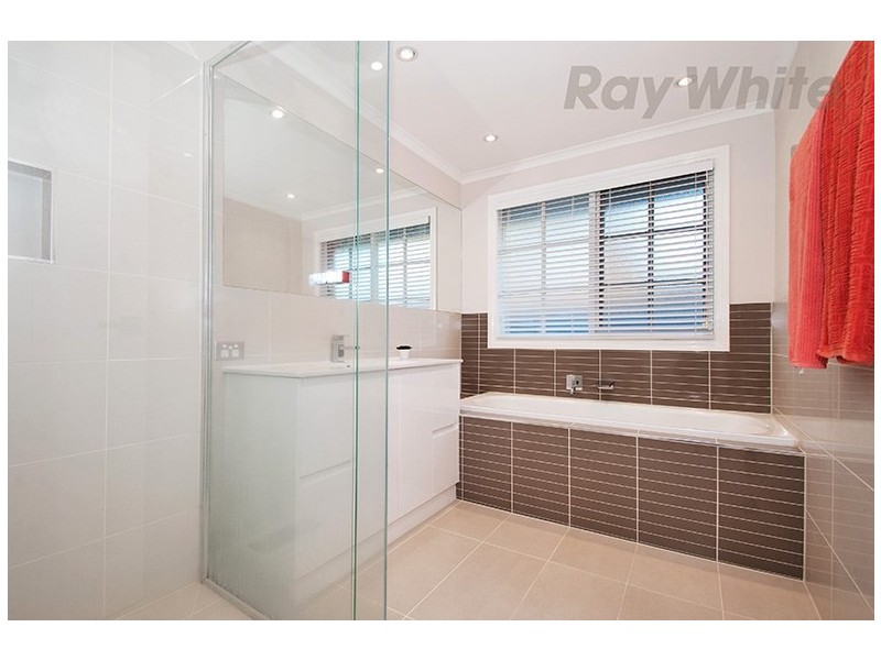3 SILVER BIRCH Close, Croydon North VIC 3136