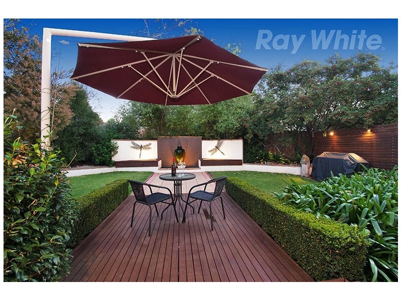 3 SILVER BIRCH Close, Croydon North VIC 3136