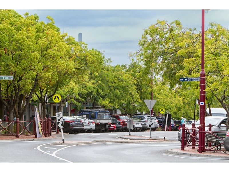 11 Timms Avenue, Croydon VIC 3136