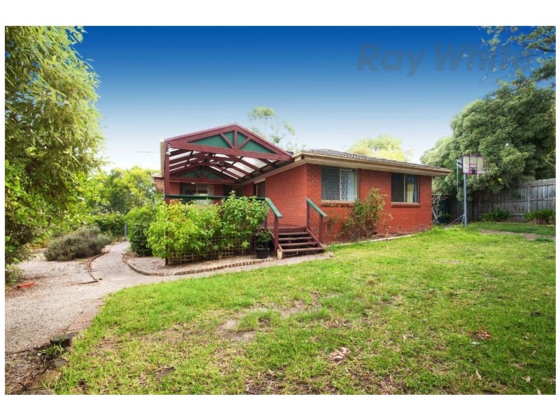 2 Mundara Drive, Ringwood VIC 3134