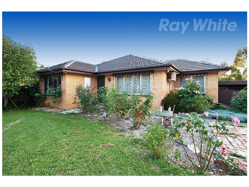 53 Esther Crescent, Mooroolbark VIC 3138