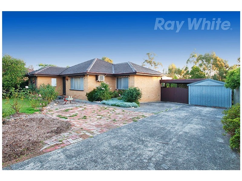 53 Esther Crescent, Mooroolbark VIC 3138