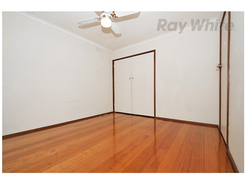 53 Esther Crescent, Mooroolbark VIC 3138