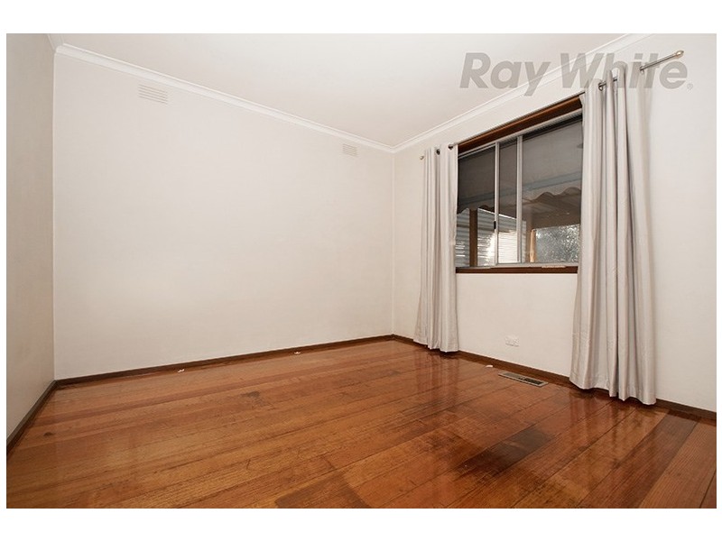 53 Esther Crescent, Mooroolbark VIC 3138