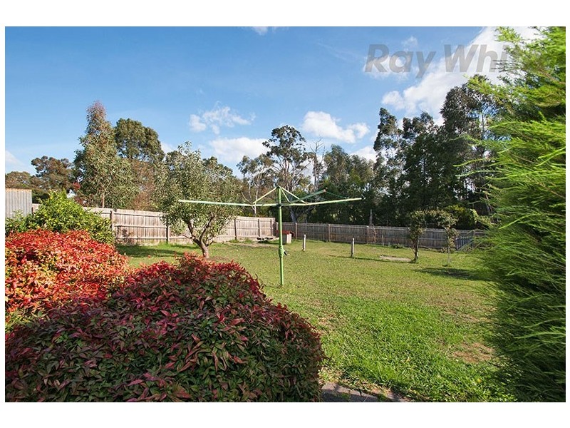 53 Esther Crescent, Mooroolbark VIC 3138