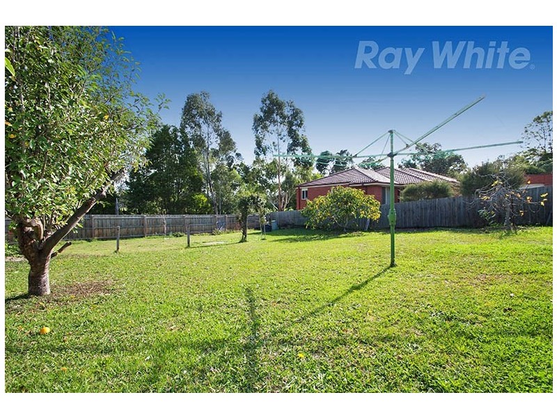 53 Esther Crescent, Mooroolbark VIC 3138