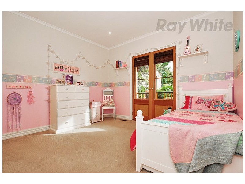 11 DELMONT Court, Mooroolbark VIC 3138