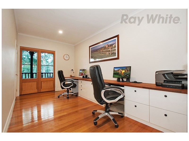 11 DELMONT Court, Mooroolbark VIC 3138