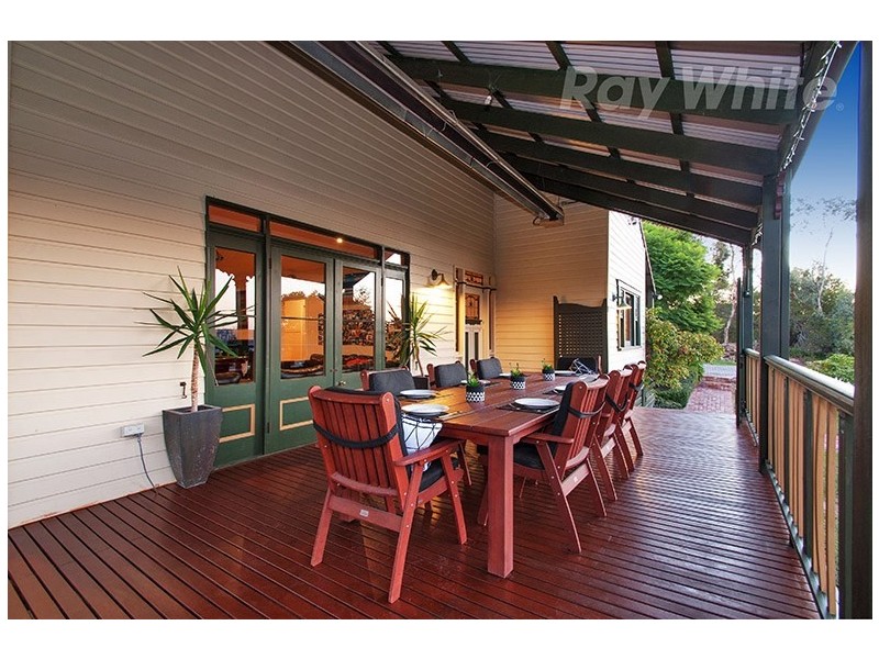 11 DELMONT Court, Mooroolbark VIC 3138