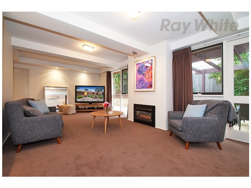 17 ST GEORGES Crescent, Croydon VIC 3136