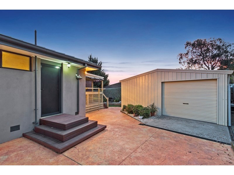 1 Melody Court, Mooroolbark VIC 3138