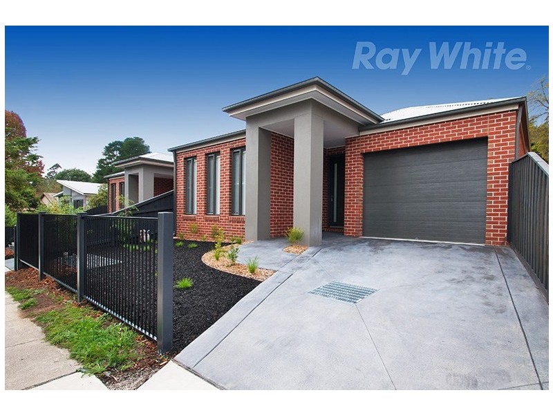 1/2 Gardner Parade, Mount Evelyn VIC 3796