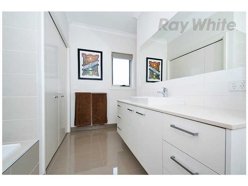 4/116 Hull Road, Croydon VIC 3136