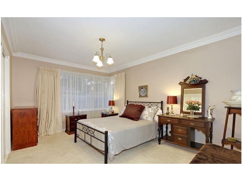 8/39 Holloway Road, Croydon North VIC 3136