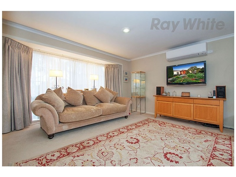 20 AZAROW Circuit, Croydon South VIC 3136