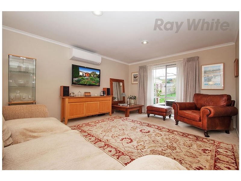 20 AZAROW Circuit, Croydon South VIC 3136