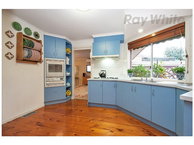 20 AZAROW Circuit, Croydon South VIC 3136