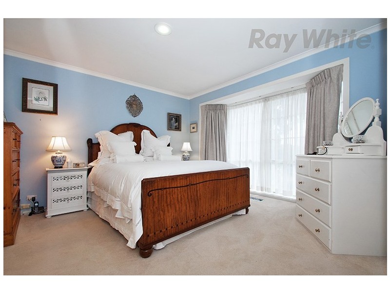 20 AZAROW Circuit, Croydon South VIC 3136