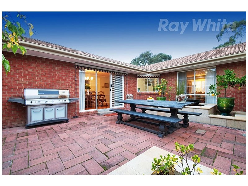 20 AZAROW Circuit, Croydon South VIC 3136