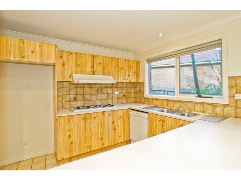 10 HELSTON Court, Croydon Hills VIC 3136