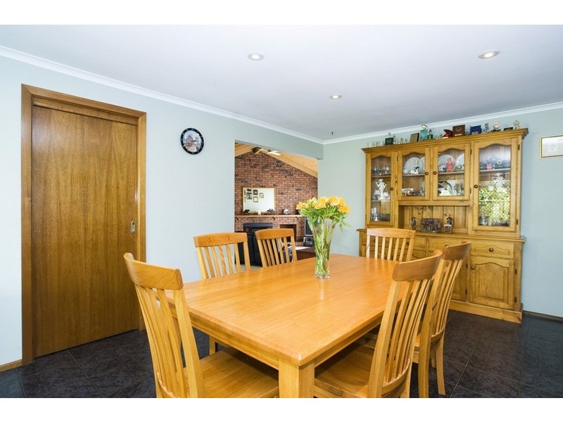 18 MITCHELL Court, Croydon North VIC 3136