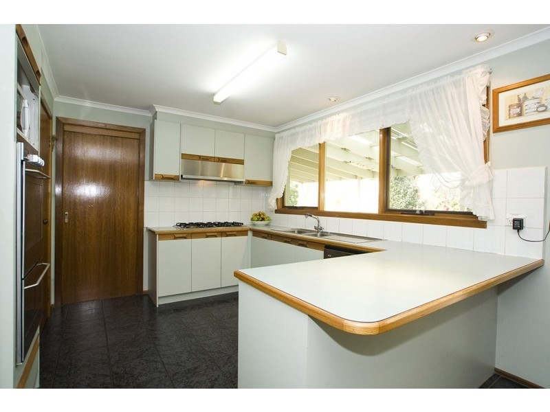 18 MITCHELL Court, Croydon North VIC 3136