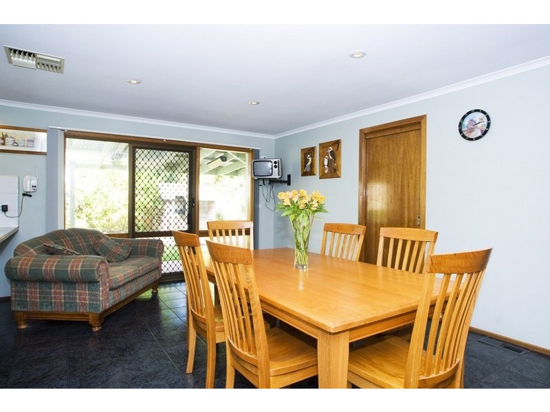 18 MITCHELL Court, Croydon North VIC 3136