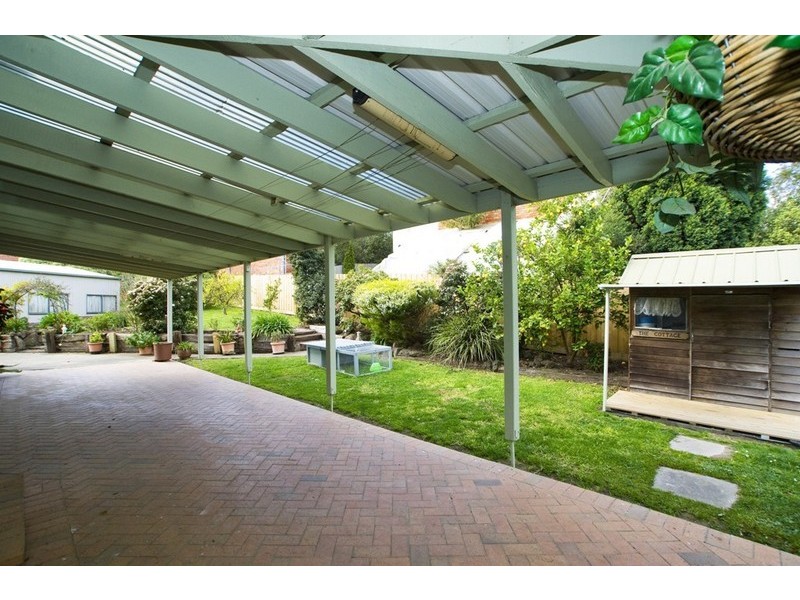 18 MITCHELL Court, Croydon North VIC 3136