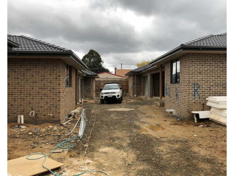 6 LIGHTWOOD Close, Kilsyth VIC 3137