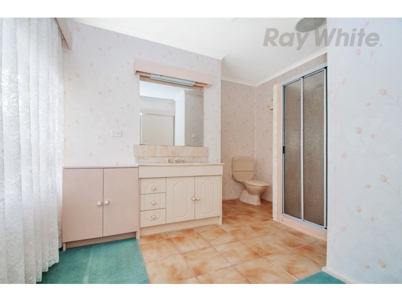 2 COLLINGS Court, Mooroolbark VIC 3138