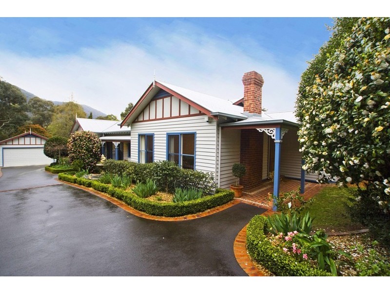 890 MOUNT DANDENONG Road, Montrose VIC 3765