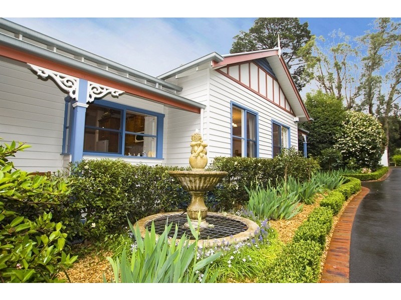 890 MOUNT DANDENONG Road, Montrose VIC 3765