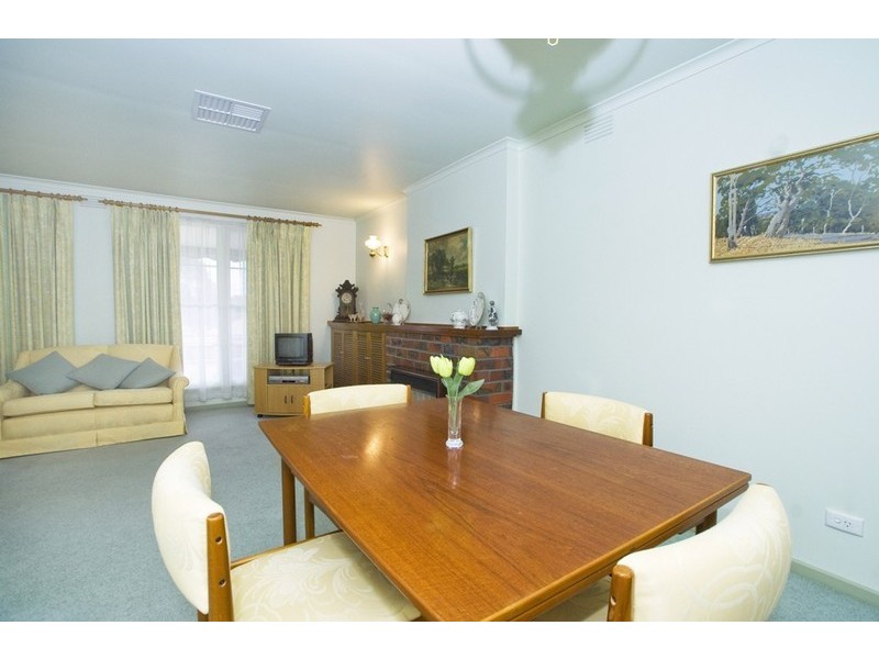 20 WALLARA Crescent, Croydon VIC 3136