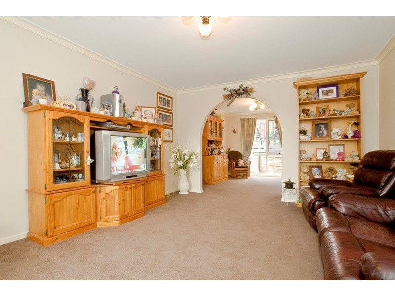 15 NANGATHAN Way, Croydon North VIC 3136