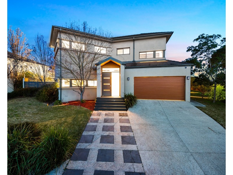 9 PINEHURST Place, Chirnside Park VIC 3116