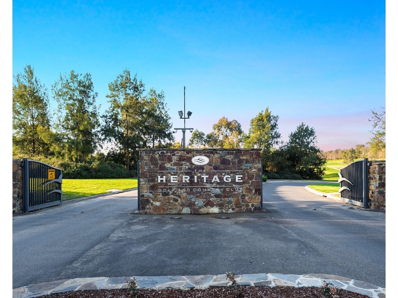 9 PINEHURST Place, Chirnside Park VIC 3116