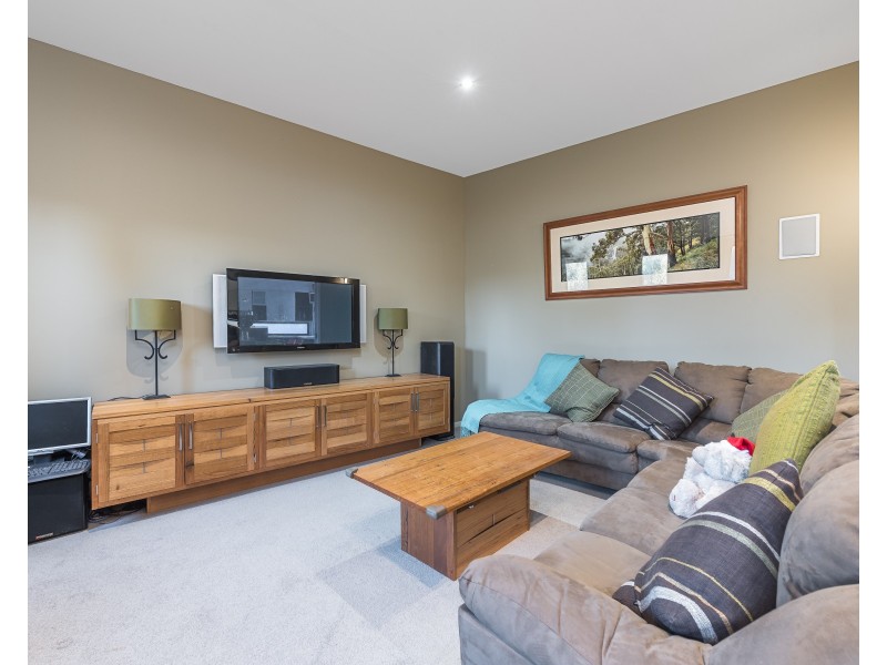 9 PINEHURST Place, Chirnside Park VIC 3116