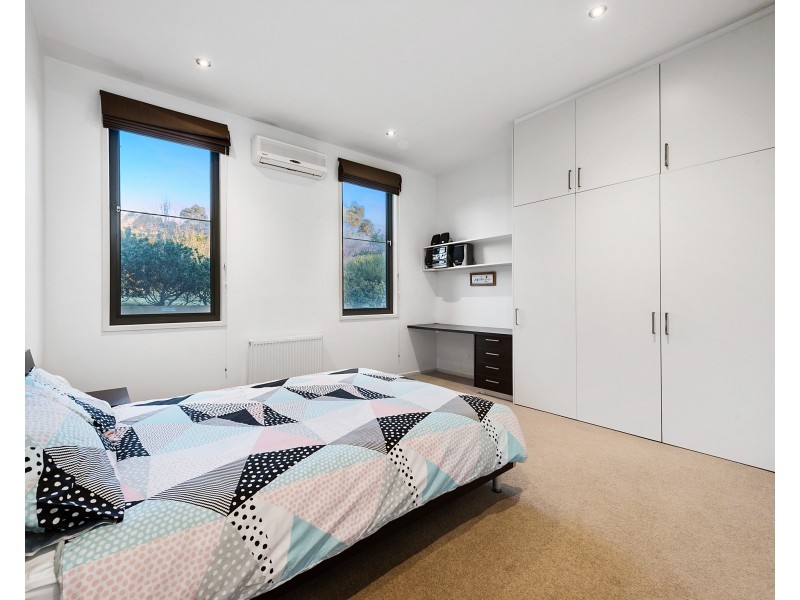 9 PINEHURST Place, Chirnside Park VIC 3116