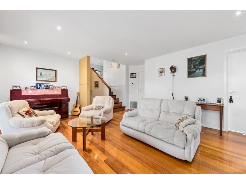 12 THE DELL, Croydon North VIC 3136