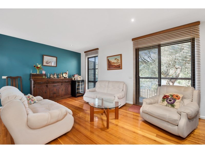 12 THE DELL, Croydon North VIC 3136