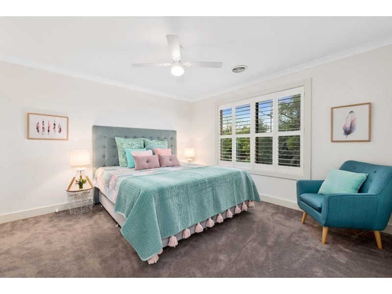1/4 HAIG Street, Croydon VIC 3136
