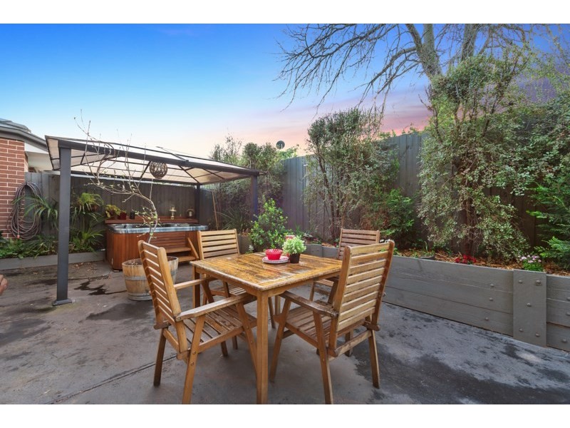 1/4 HAIG Street, Croydon VIC 3136