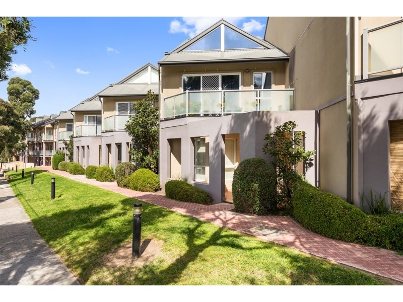 18/13-15 HEWISH Road, Croydon VIC 3136