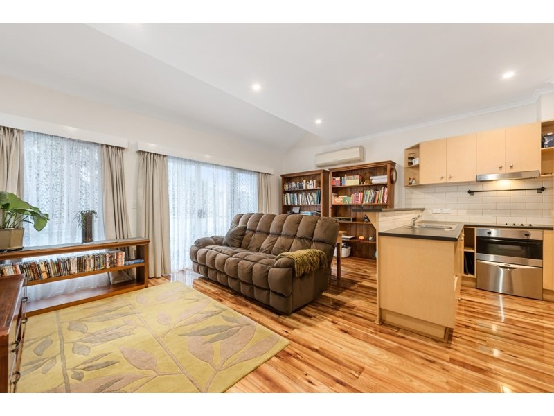 18/13-15 HEWISH Road, Croydon VIC 3136