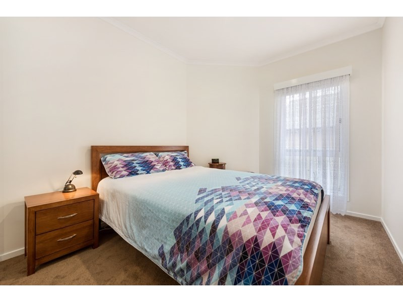 18/13-15 HEWISH Road, Croydon VIC 3136