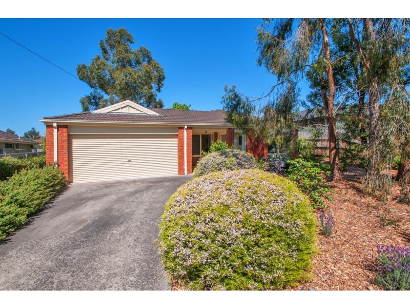 6 FARADAY Road, Croydon South VIC 3136
