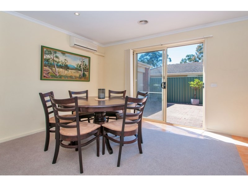 6 FARADAY Road, Croydon South VIC 3136