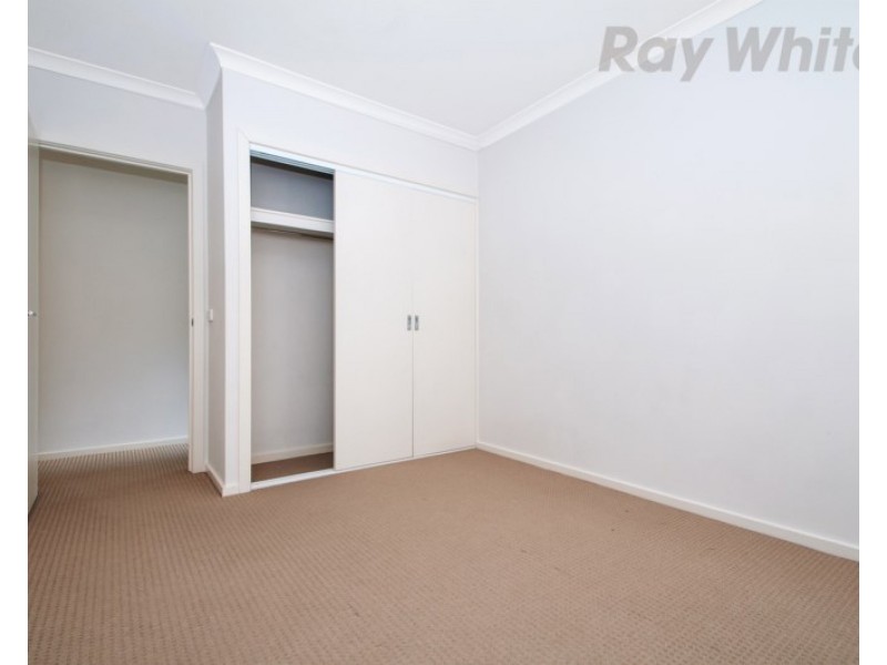 35 BALCOMBE Avenue, Mooroolbark VIC 3138